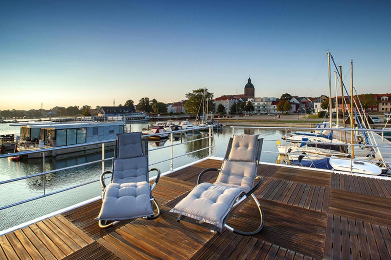 Hausboot Floating Houses Blue Active In Ribnitz-Damgarten Buitenkant foto